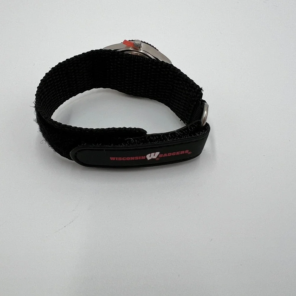Game Time Wisconsin Badgers NCAA Watch Black Nylon Fastener Strap Red Dial NEW
